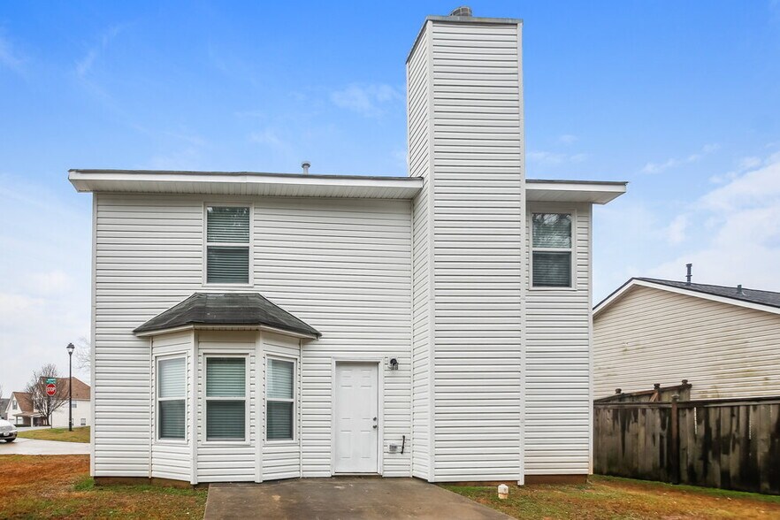 Building Photo - 2962 Knoll View Pl