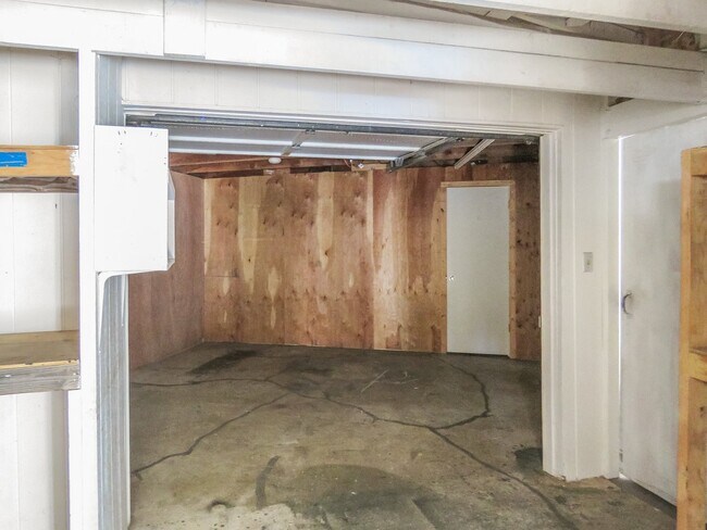 Building Photo - 3 bedroom 2 bath available in Century Meadows Park in Aurora !!