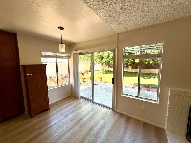 Building Photo - Wonderful 4 Bedroom 2-story Townhome in "F...