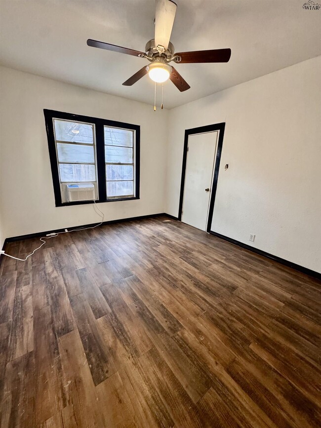 Building Photo - 2113 Brown St