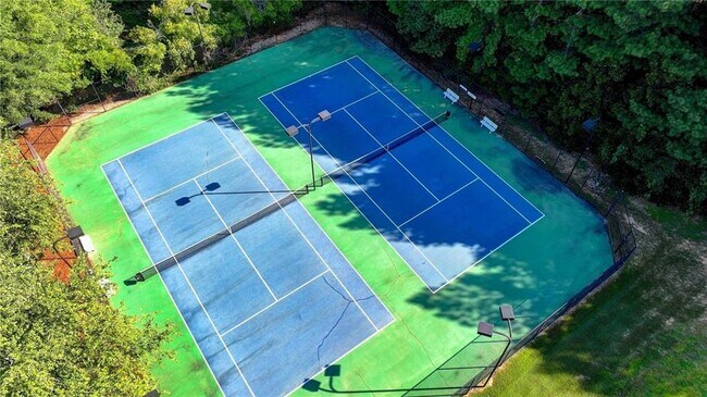 Building Photo - 1640 Primrose Park Rd