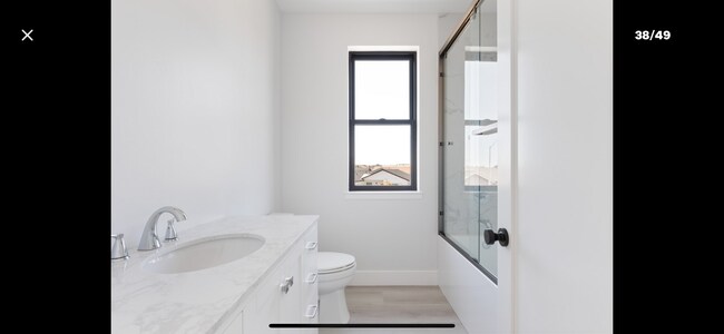 Building Photo - 1328 Crestview Ct