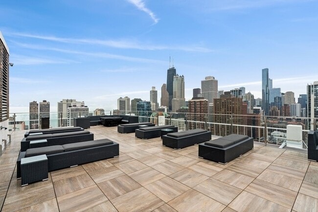Building Photo - Beautiful 1b1b Apartment in Gold Coast