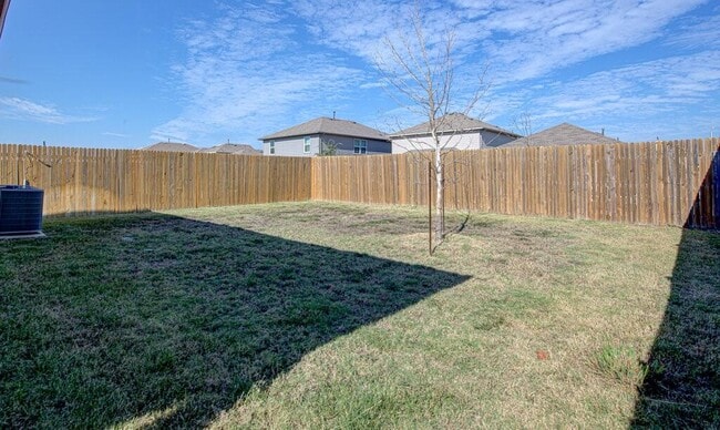 Building Photo - 303 Euclid Ln