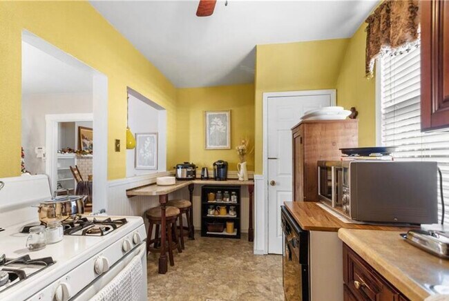 Building Photo - 2315 Los Angeles Ave