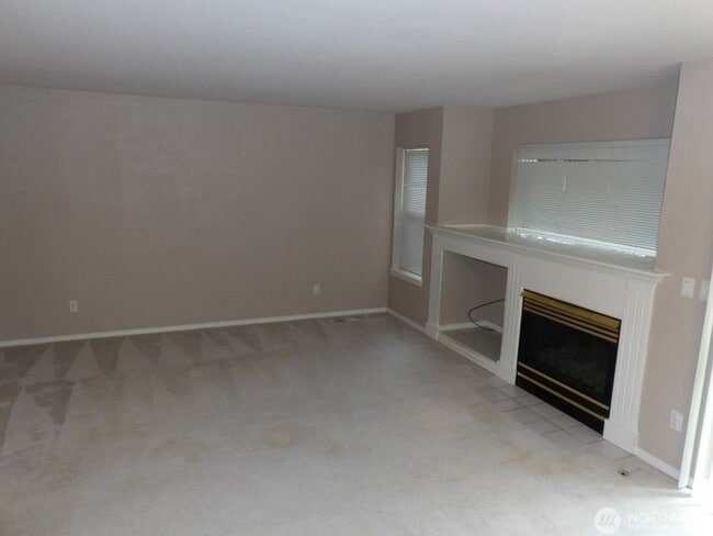 Building Photo - 3Bd/2.5Ba Bothell Townhouse