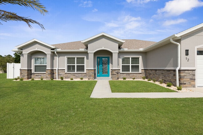 Building Photo - 12 Wheeler Ln