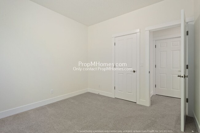 Building Photo - Spacious 5-Bedroom Oasis in the Heart of Five Oaks!