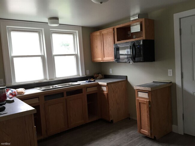 Building Photo - 3 br, 1 bath Duplex - 1637 Kalamazoo Ave S...