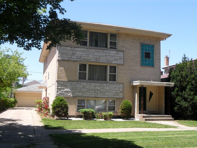 Building Photo - 2136 N 74th Ct