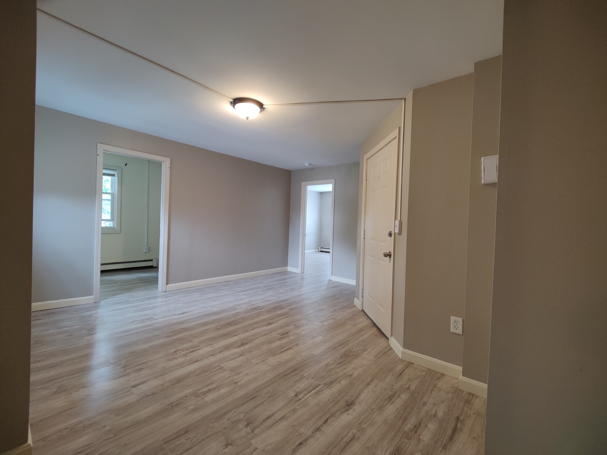 Building Photo - 165 Merrimack St