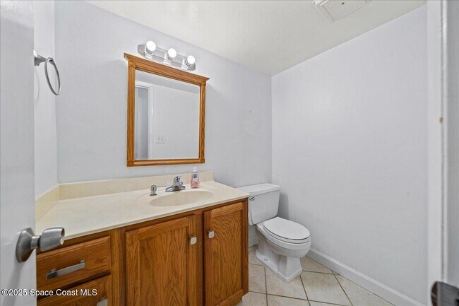 Building Photo - 413 Blue Jay Ln