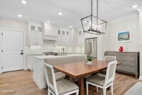 Building Photo - 37 White St