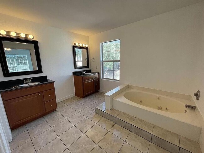 Building Photo - 224 San Felipe Dr