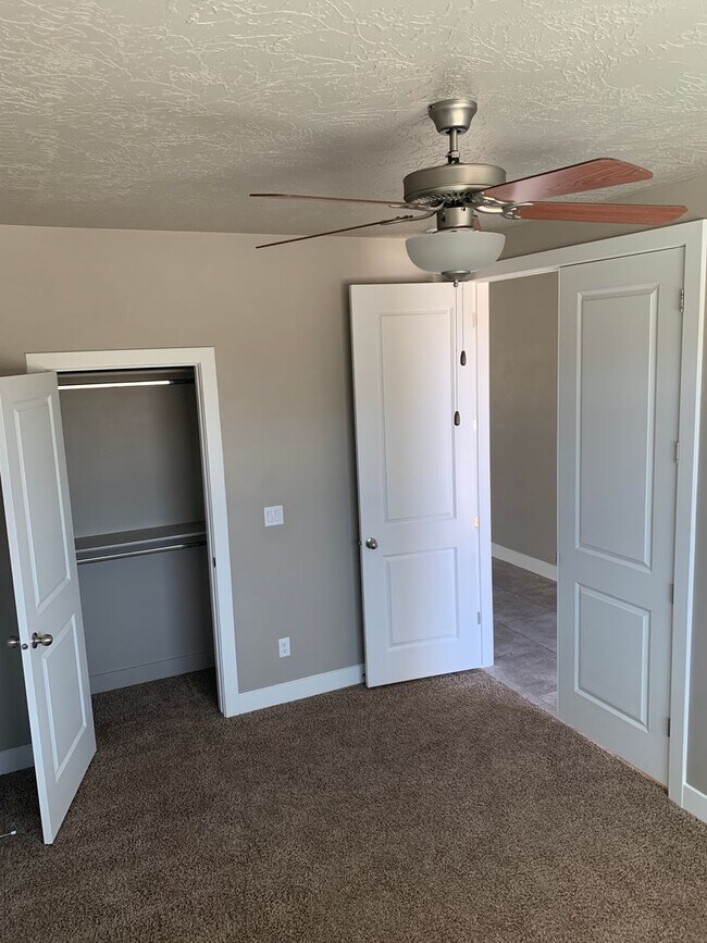 Building Photo - Beautiful Home in Hurricane