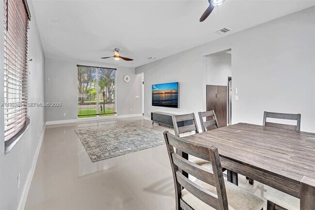 Building Photo - 10301 Panama St