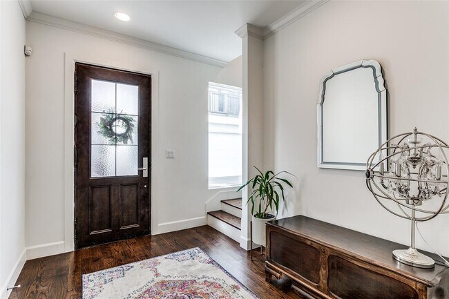 Building Photo - 3515 Normandy Ave