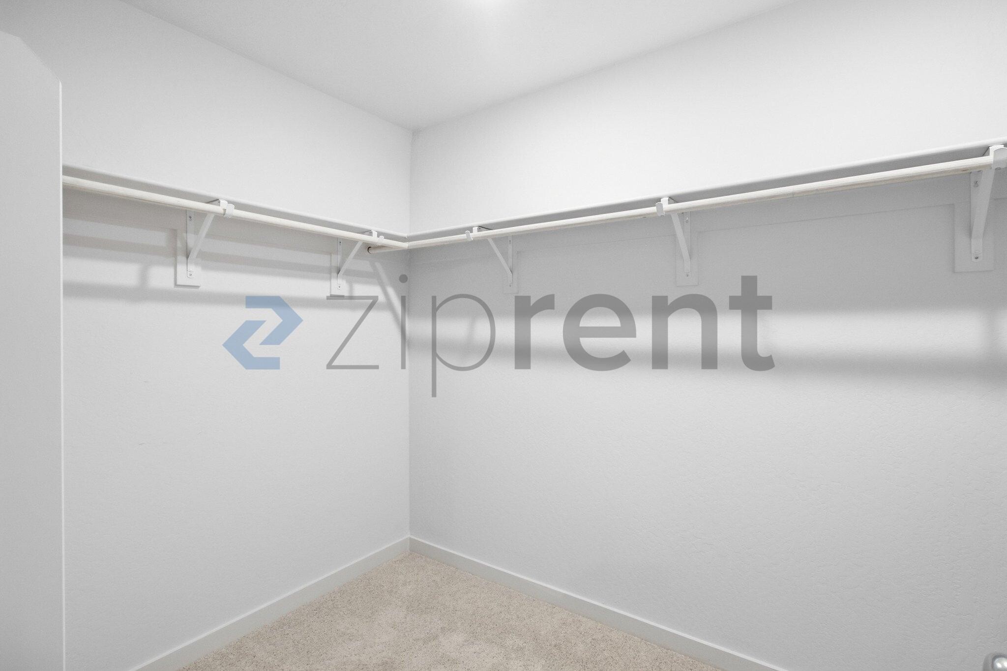 Building Photo - Unit