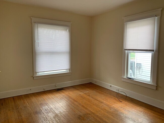 Building Photo - 372 Bucoto Ct