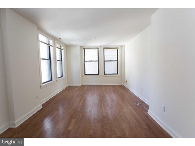 Building Photo - 1411 Walnut St