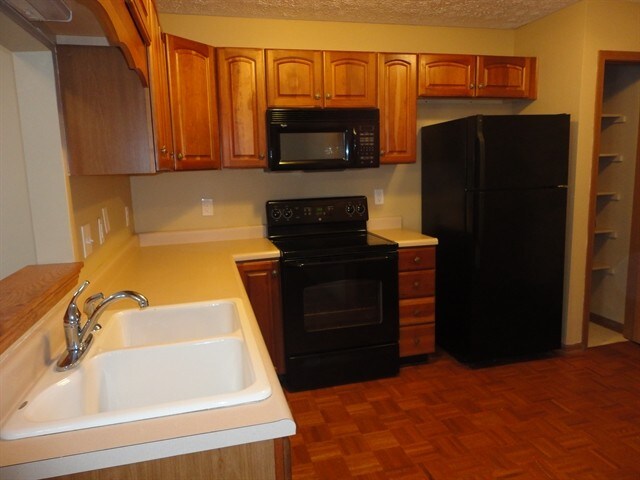 Building Photo - 1484 Persimmon Cir