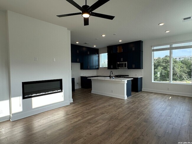 Building Photo - 20675 Huebner Rd