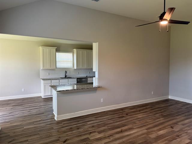 Building Photo - 812 Emerson Dr
