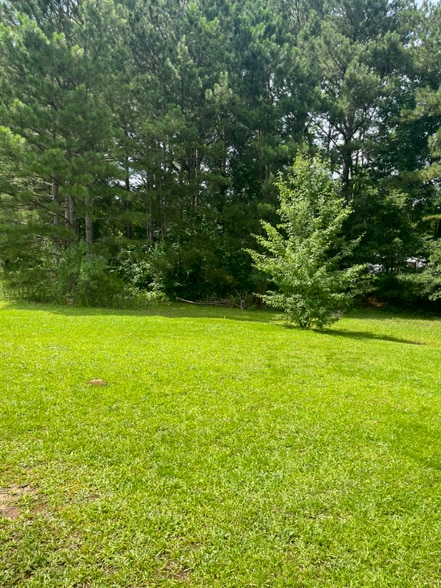 Building Photo - 108 Jay Ln