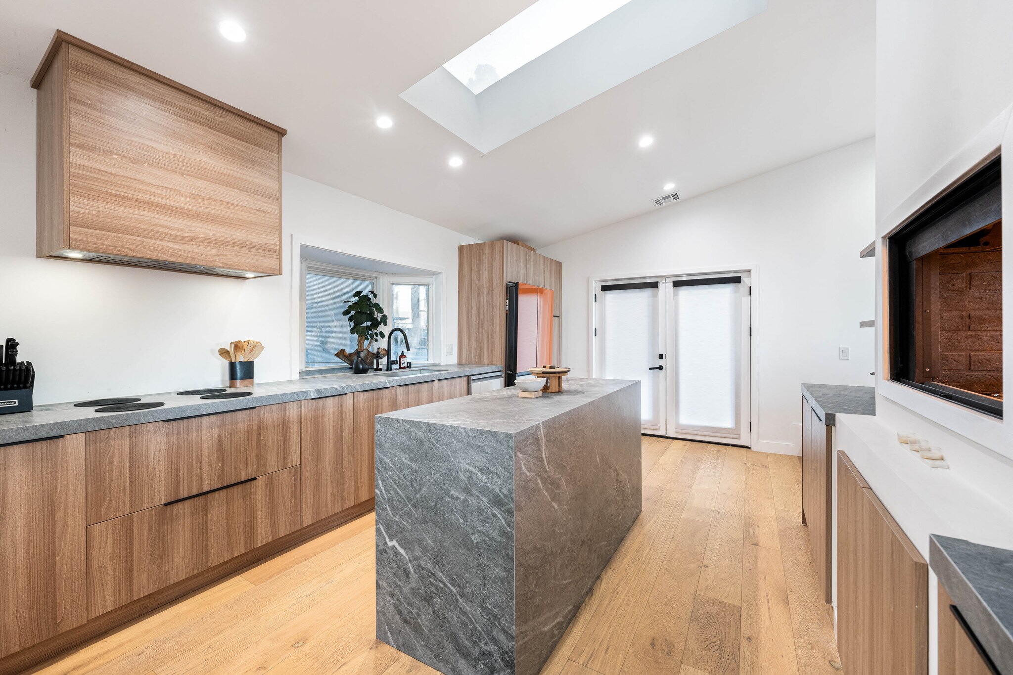 Kitchen - 3541 Multiview Dr