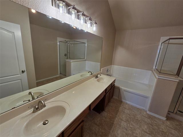 Building Photo - 7720 Labrador Dr