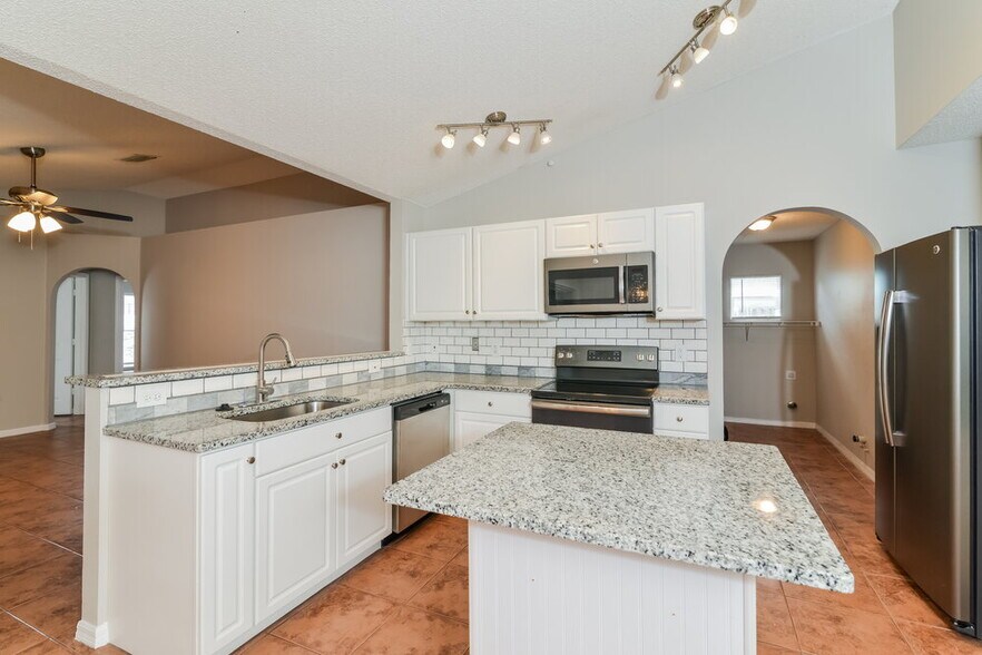 Building Photo - 308 Mariana Way