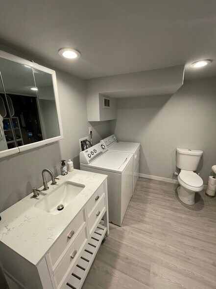 Downstairs Bathroom 4 - 3011 N Stout Rd