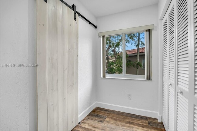 Building Photo - 164 Riviera Cir