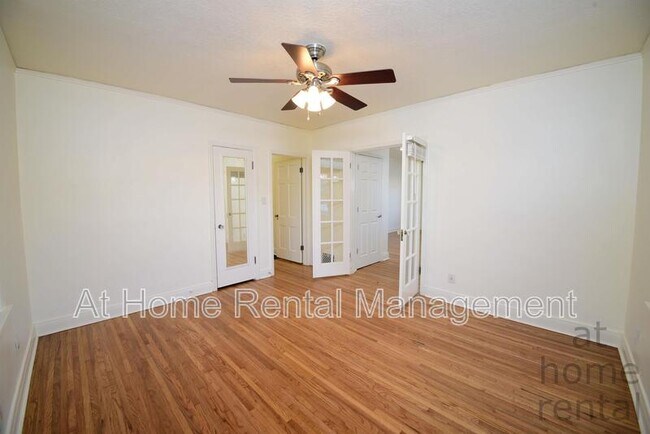 Building Photo - 1740 S Yorktown Ave