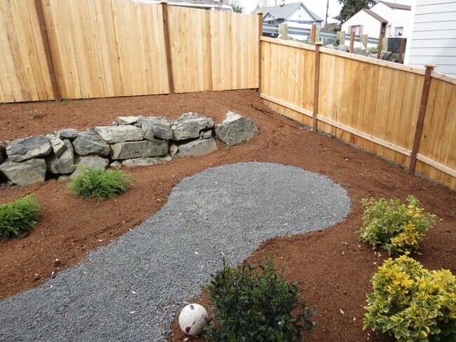 Building Photo - 4Bed/3.5Bath Newer Construction Home in Seattle Otani Gardens Development!
