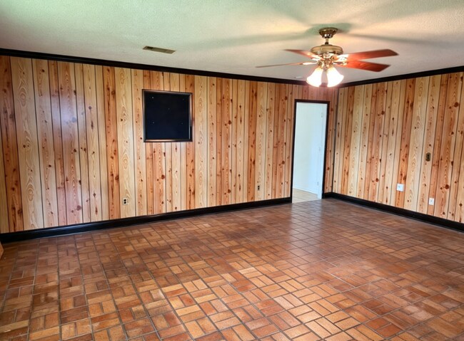 Building Photo - 1525 31st Ave