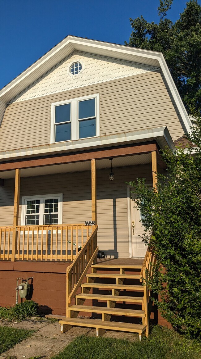 Building Photo - 1723 Rebecca St