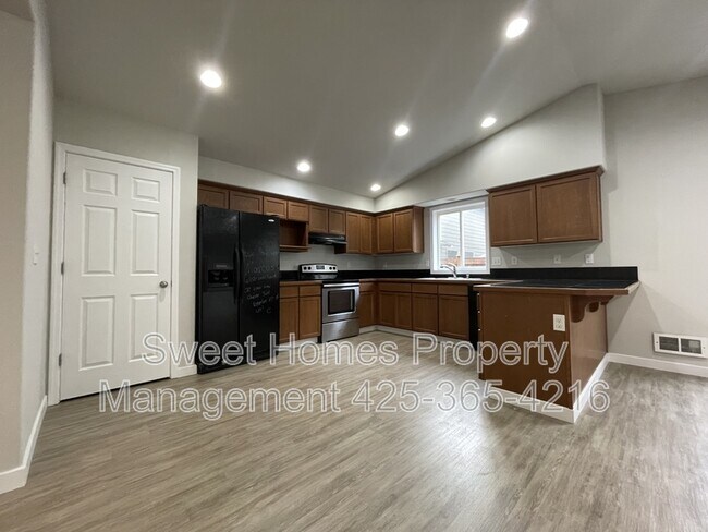 Building Photo - 14644 50th Ave NE