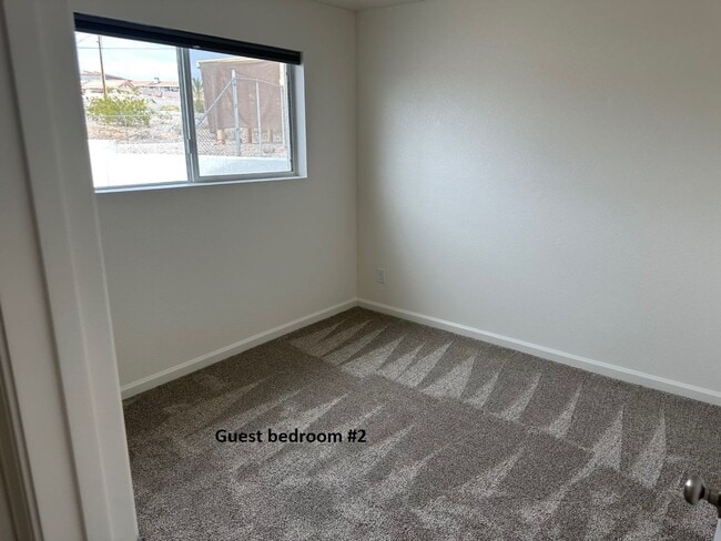 Building Photo - SOMB3171