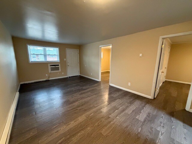 Building Photo - 3304 Martin Ave