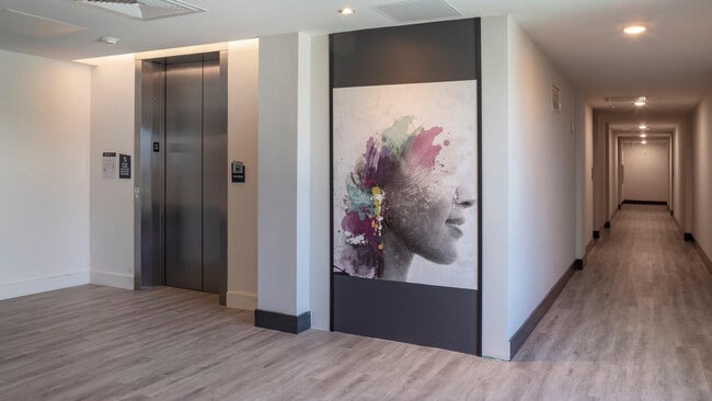 Building Photo - 425-475 E Atlantic Blvd