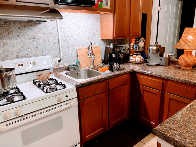 Building Photo - 2906 S Wells St