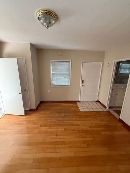 Building Photo - 2120 Williams St