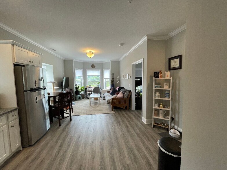 Kitchen/Living - 320 Howe Ave