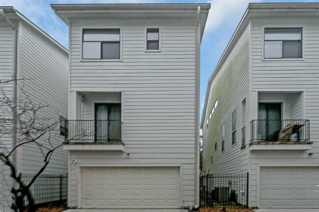 Building Photo - 1434 Ennis St