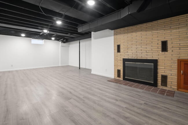 Building Photo - 2740 Judah Rd