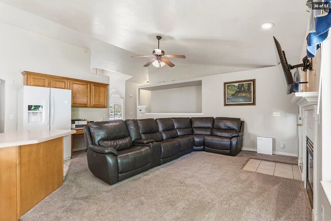 Building Photo - 1403 S 600 W