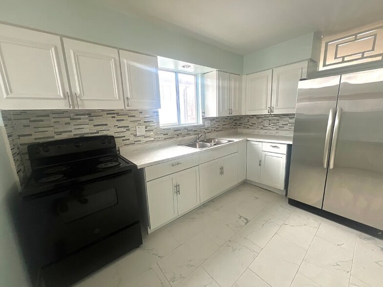 Building Photo - 34630 Forman Dr