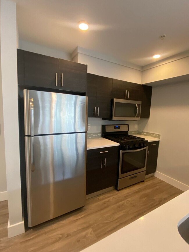 Interior Photo - Rebeka 5208