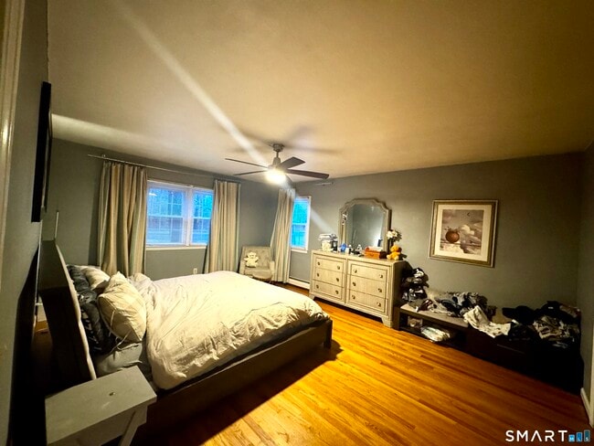 Building Photo - 6 Redcoat Ln